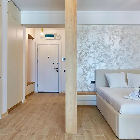 By Alz Infinity Năvodari