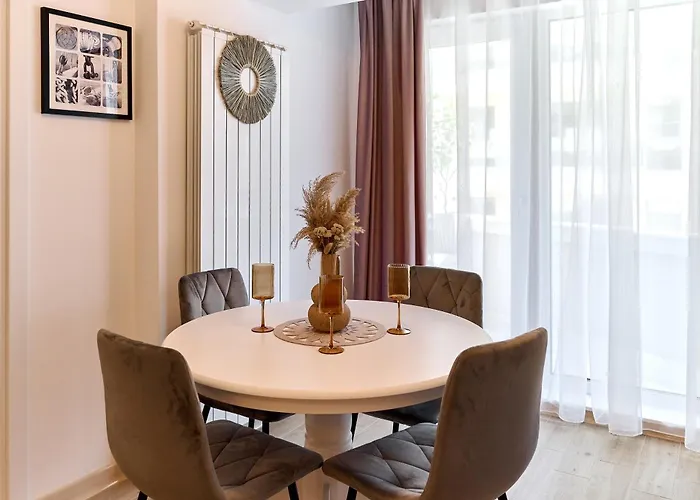 By Alz Infinity Hotel 3*