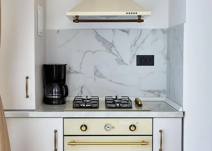 By Alz Infinity Hotel 3*