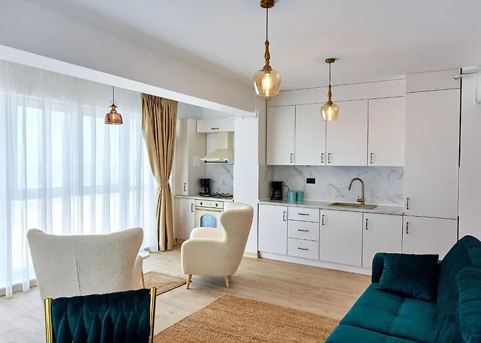 By Alz Infinity Hotel Năvodari