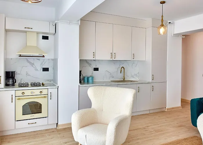 By Alz Infinity Hotel