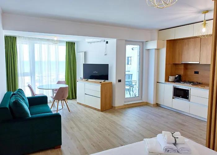 Hotel By Alz Infinity Năvodari