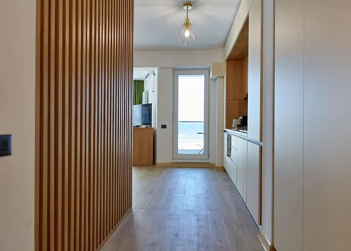 Hotel By Alz Infinity Năvodari