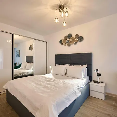 By Alz Infinity Navodari