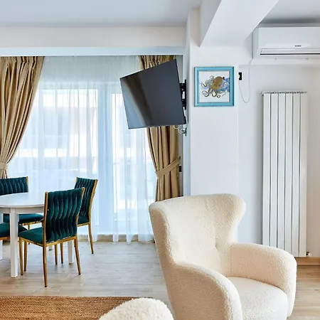 By Alz Infinity Hotel