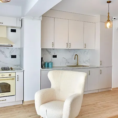 By Alz Infinity Otel